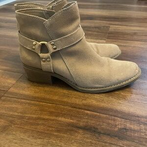 House of Harlow Women’s Size 8 Tan Boots